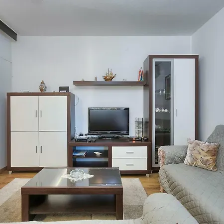 Pizonova 3 Apartamento