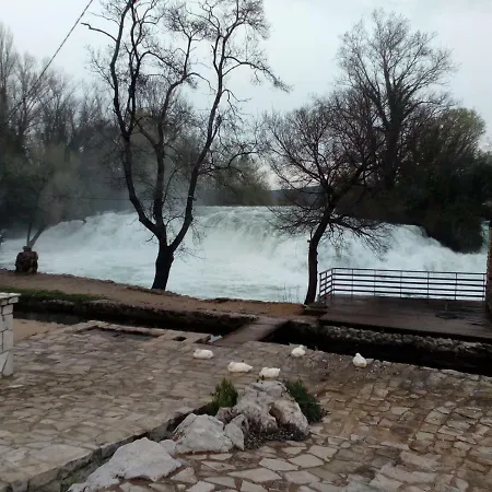 Pizonova 3