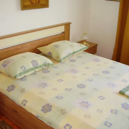Pizonova 3 Apartman *